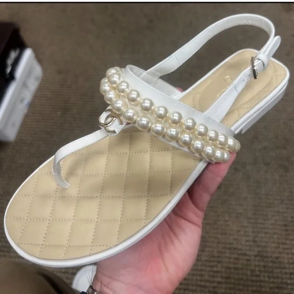 CHANEL Women's Cream Pearl Embellished Sandals 39.5 - Picture 2 of 4
